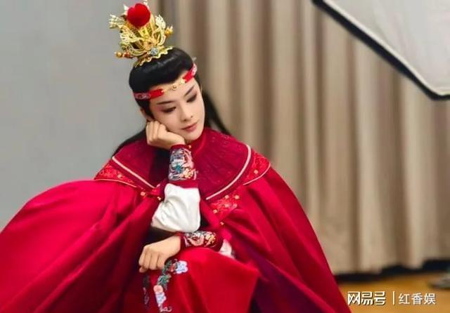 圈顶流必须德配位这次陈丽君要沉淀沉淀了PG麻将胡了2模拟器从影视到传统艺术(图4)